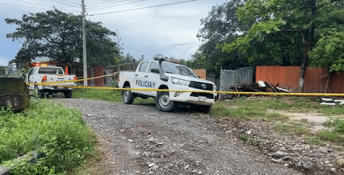 Policía busca a sospechoso de matar a su hija y su pareja en Liberia