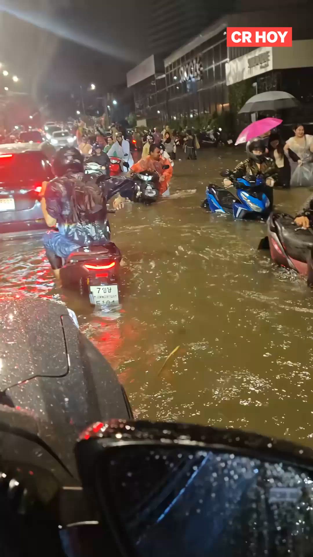 Bangkok declara estado de desastre por graves inundaciones
