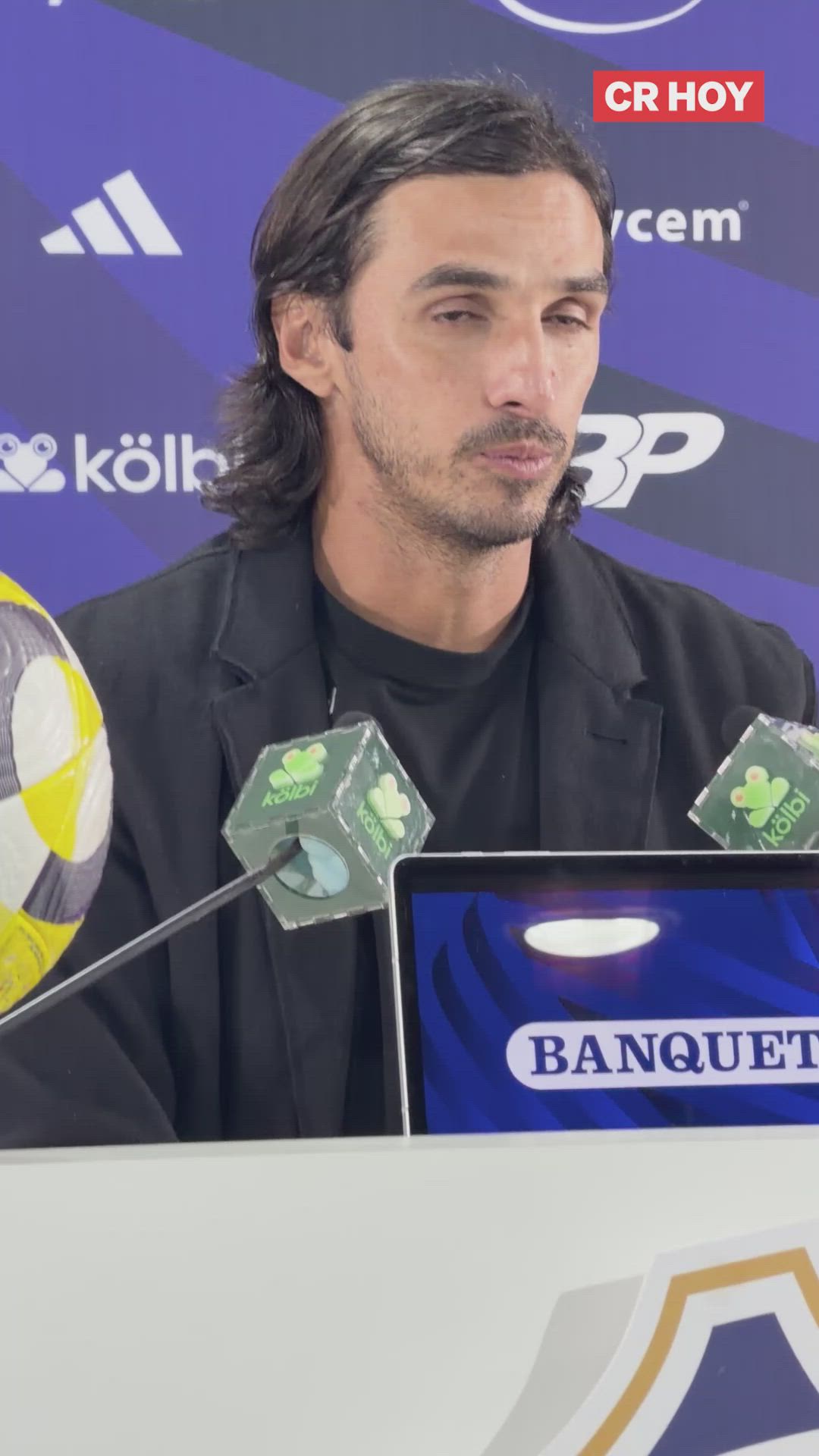 Bryan Ruiz El que no quiera estar_ que no estorbe