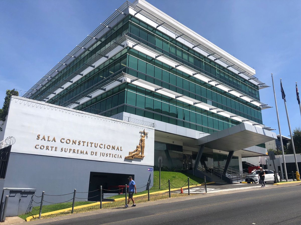 Sala IV lamenta reacción de Fernández: “El concepto de golpe de Estado no tiene asidero”