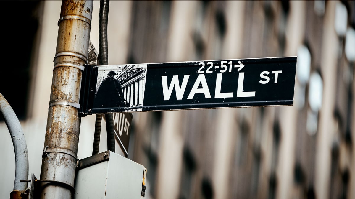 Wall Street cierra sin rumbo claro pese a la renovada confianza en la Fed