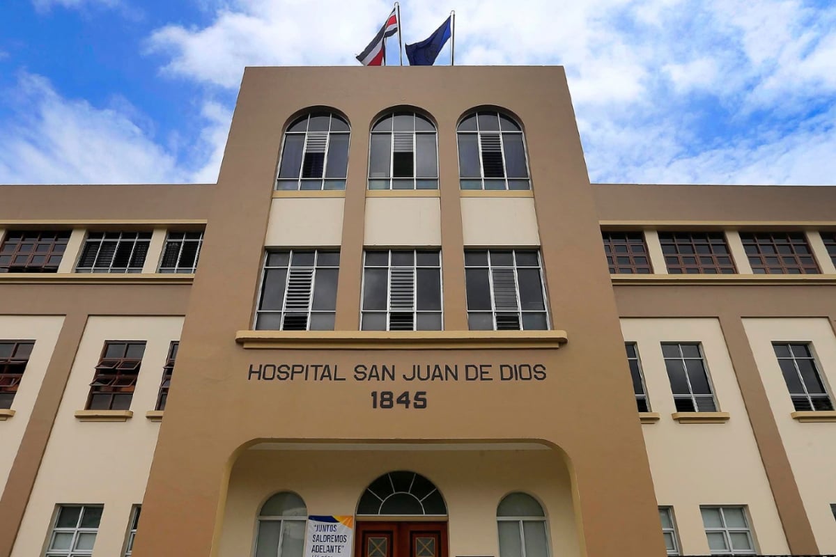 Hospital San Juan de Dios implantó lentes vencidos a 253 pacientes