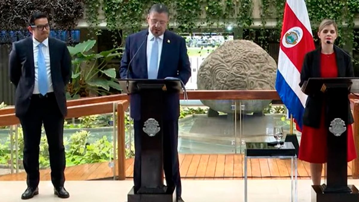Gobierno mantiene $6.400 millones ociosos mientras quiere colocar $13.500 millones en eurobonos