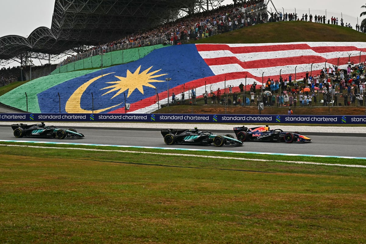 Max Verstappen reina en el caos para ganar el GP de Baréin