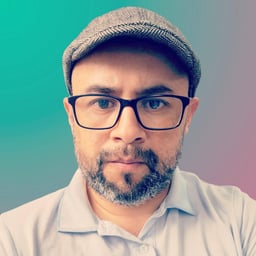 Bryan Acuña Obando, Máster en Relaciones Internacionales