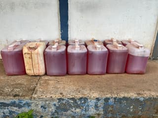 Fuerza Pública detuvo a un sujeto que transportaba gasolina ilegalmente.