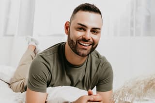Diego Bravo confiesa que ha estado con mujeres en varias ocasiones