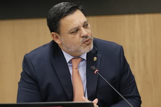 Exdiputado Gilberto Campos renuncia como Secretario General del PLP