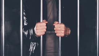 Sentencian a 27 años al hombre que mató a su esposa y esparció sus restos en un parque parisino