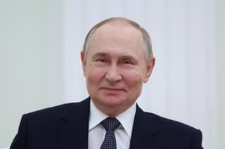 Partido de Putin ganó ampliamente las legislativas rusas