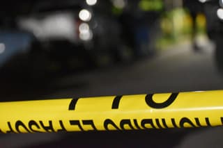 Hombre recibe golpiza en vía pública en Los Guido
