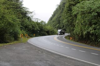 Reabren la ruta 32 luego de retirar material