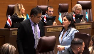 Oficialismo ignora advertencias de Contraloría y aprueba liquidación de presupuesto