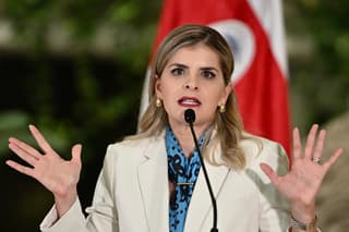 Contradicciones, polémicas y pleitos marcaron los 100 días del Gobierno de Fernández