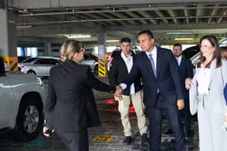 Denuncian penalmente a Chaves y a Fernández por nombramiento ilegal del director de la DIS