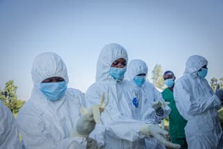 La epidemia de ébola en la República Democrática del Congo se extendió a una sexta provincia y deja más de 2.100 muertos. AFP