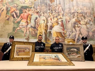 Recuperan obras robadas.AFP