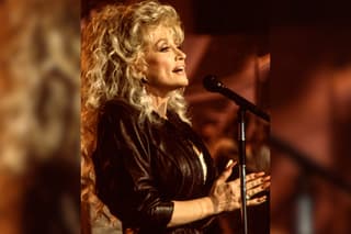 Los grandes éxitos de Dolly Parton que marcaron generaciones