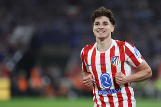Julian Álvarez con el Atlético de Madrid. (Photo by Thomas COEX / AFP)