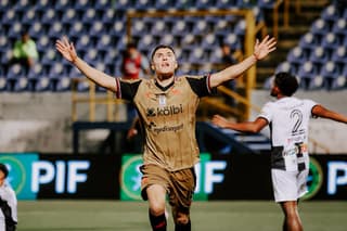 Ronaldo Cisneros celebrando su gol. Cortesía LDA.