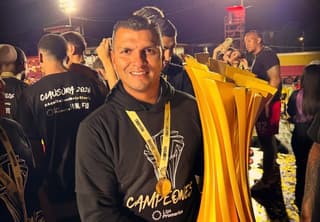 Gustavo Pérez no sigue en Herediano.