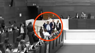 (Video) Nogui Acosta imita a Chaves con el “lero lero” dentro del plenario