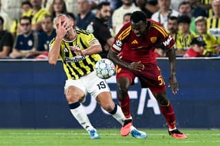 Fenerbache y Roma empataron en juego de Champions.
