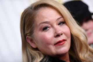 Christina Applegate diagnosticada erróneamente con esclerosis múltiple