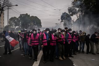 Más de 290 detenidos en protestas en Francia