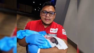Cruzrojista llega a 50 partos atendidos y recibe emotivo mensaje