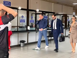 Audiencia de medidas cautelares contra Don Stockwell se reanudará el lunes