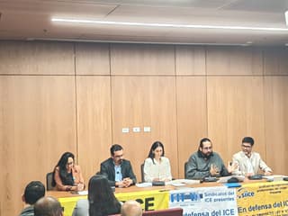 Frente Amplio presenta dos alternativas al plan de Armonización Eléctrica