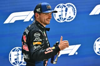 Max Verstappen está viviendo un gran fin de semana en Singapur. (Photo by Lillian SUWANRUMPHA / AFP)