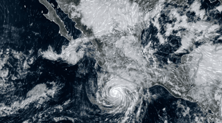 México espera lluvias y oleaje por el poderoso huracán Trudy