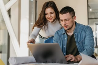 Universidad ofrece becas de excelencia del 100% para carreras de tecnología