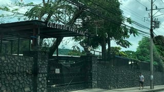 Suspenden colegiala por pelea que dejó a menor herida en Santa Ana