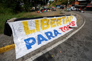 Familiares de presos políticos exigen acelerar las excarcelaciones en Venezuela