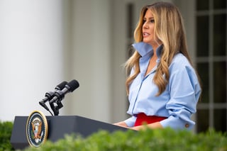 “Escuché que me extrañaron”, Melania Trump en su primera aparición pública en un mes