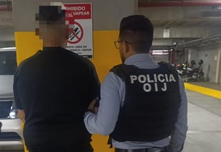 Detienen a sospechoso de robar tarjeta de crédito a turista