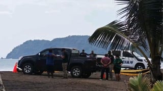 Hombre muere tras accidente acuático en playa Jacó