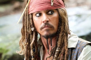 ¿Vuelve el capitán Sparrow? Johnny Depp negocia su regreso a “Piratas del Caribe”