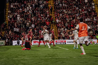 Saprissa armó la fiesta en el Morera y deja a Alajuelense en crisis