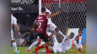 ¿Por qué no fue penal la mano de Fidel en el clásico? Esto revelan audios del VAR