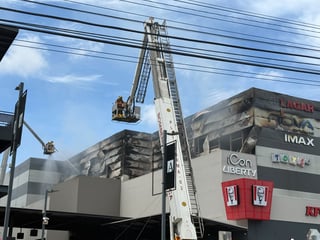 Incendio consumió el área de cines de Ciudad del Este
