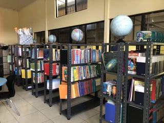 biblioteca escuela la trinidad