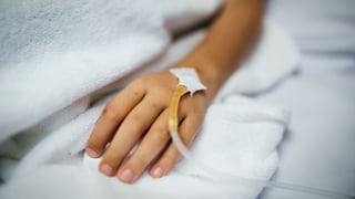 Médicos lucharon 8 horas por salvar la vida de niño que murió baleado en Limón