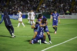 Cartaginés golpea al Olimpia y se acerca a la final de la Centroamericana