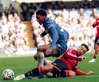Manchester United se hunde en la Premier