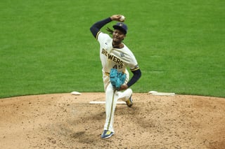 Milwaukee Brewers derrotan a los Rays en el juego inaugural de la Serie Mundial
