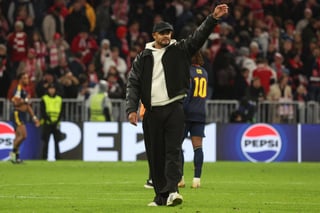 Entrenador del Bayern Munich fue hospitalizado tras desmayo durante entrenamiento